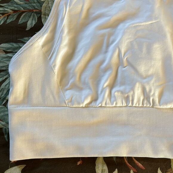 Lululemon white ebb to street bra sz 8 - Picture 2 of 3